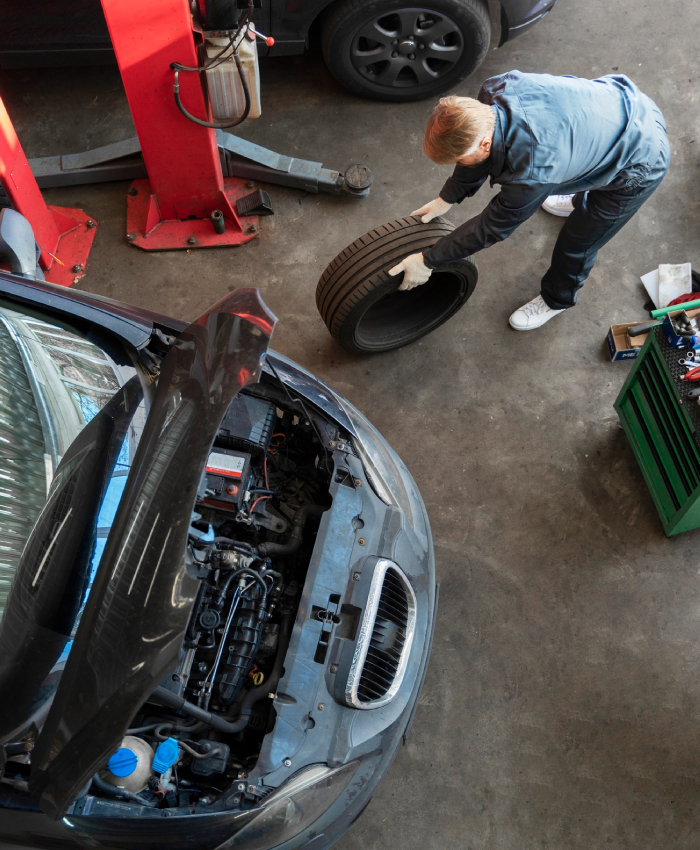 Remplacement de pneu et intervention mécanique chez Garage Planuya